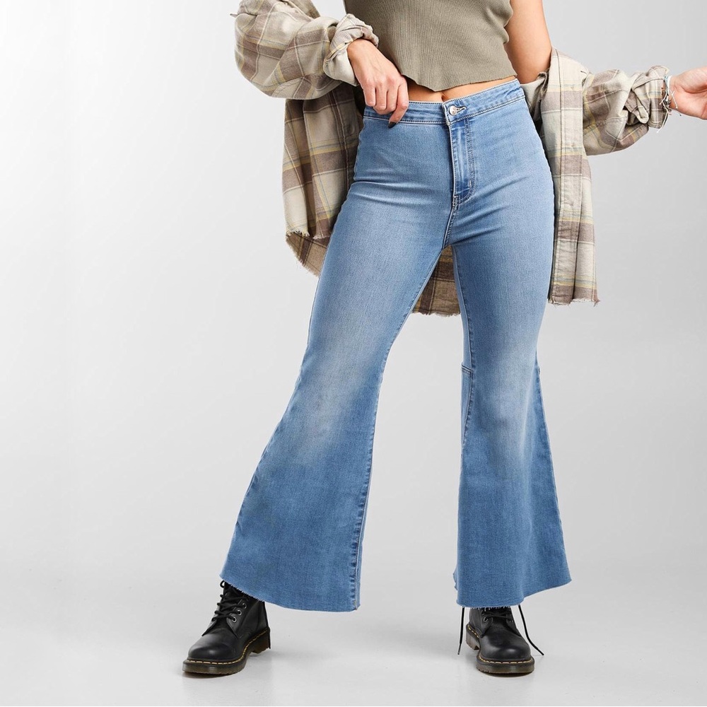 Free People | We The Free | Youthquake Cropped Flare Stretch‎ Jeans Size 30